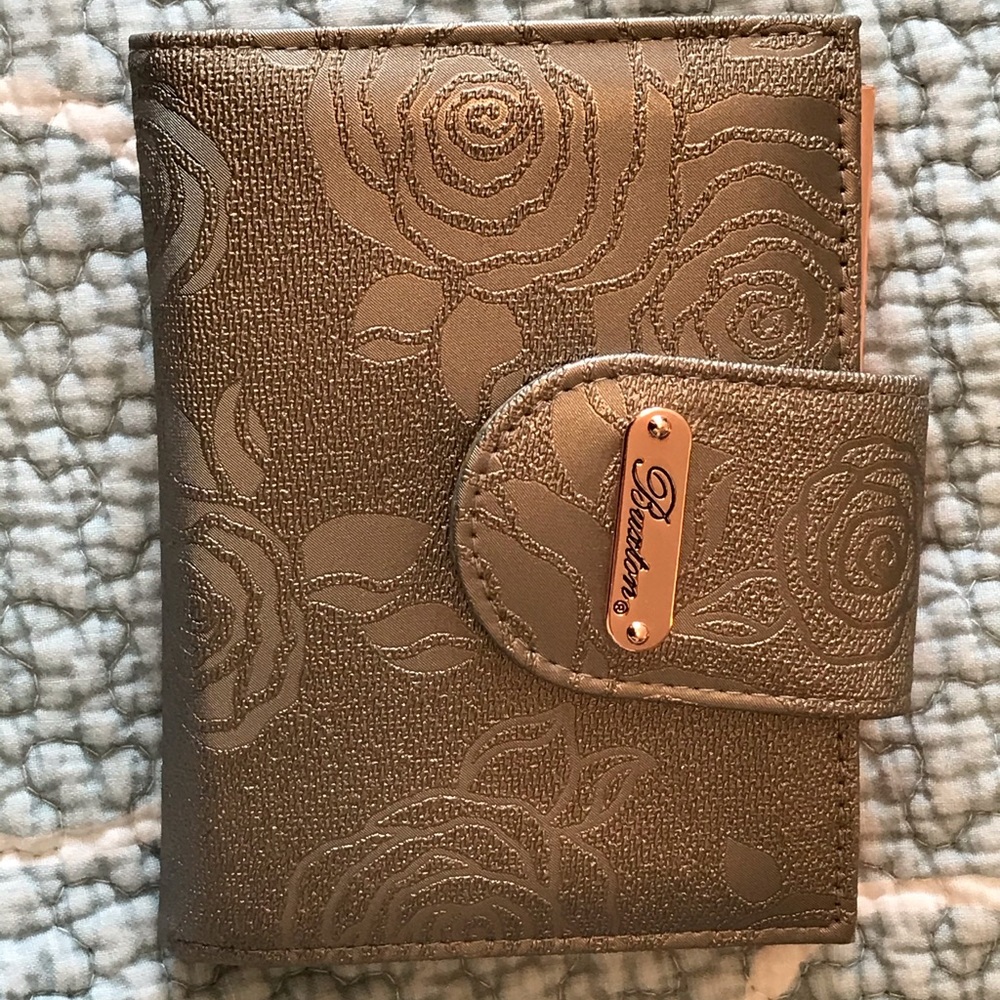 Wallets - Picture 4 of 8